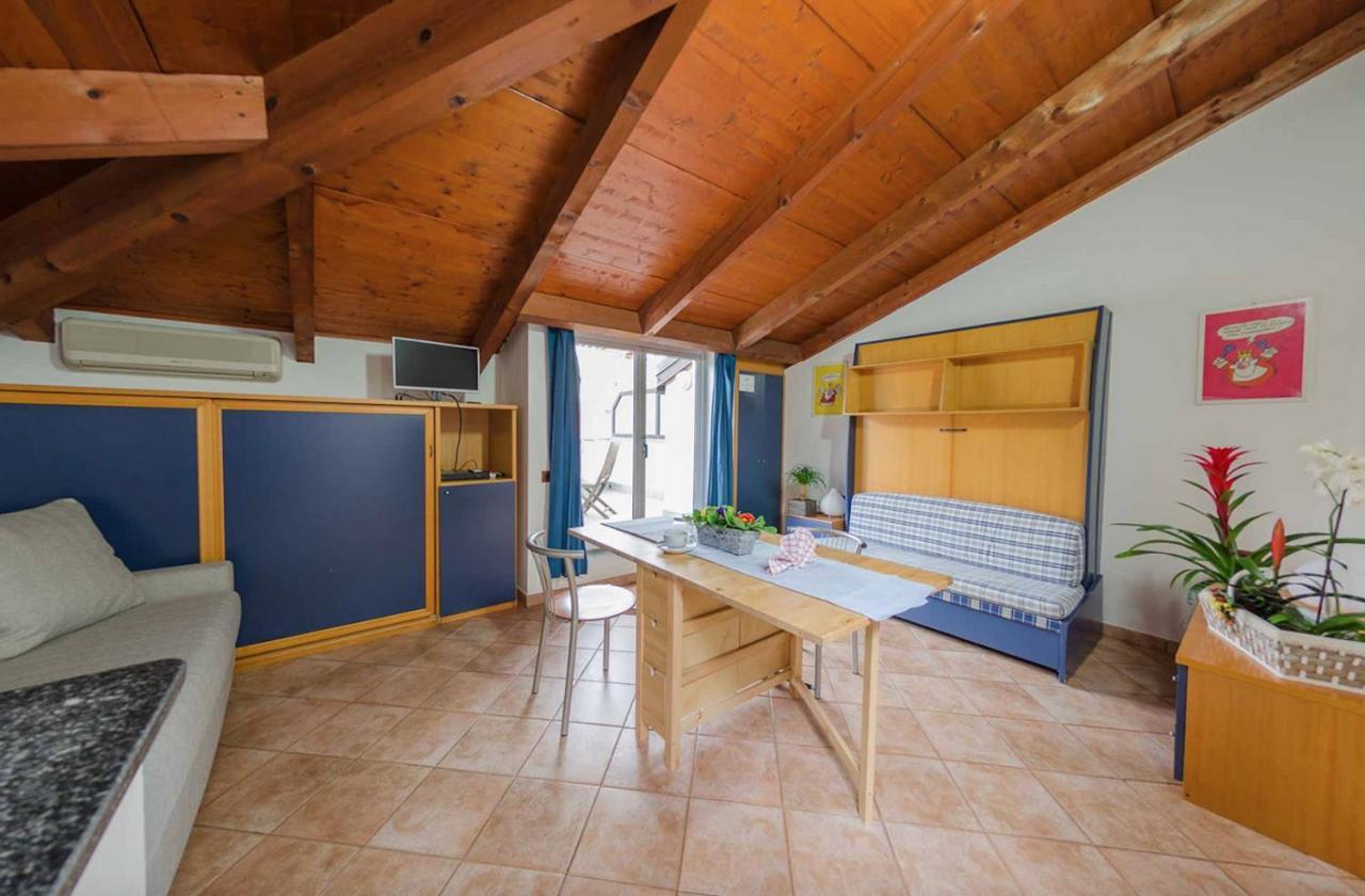Residenza Adelaide Aparthotel Finale Ligure Buitenkant foto