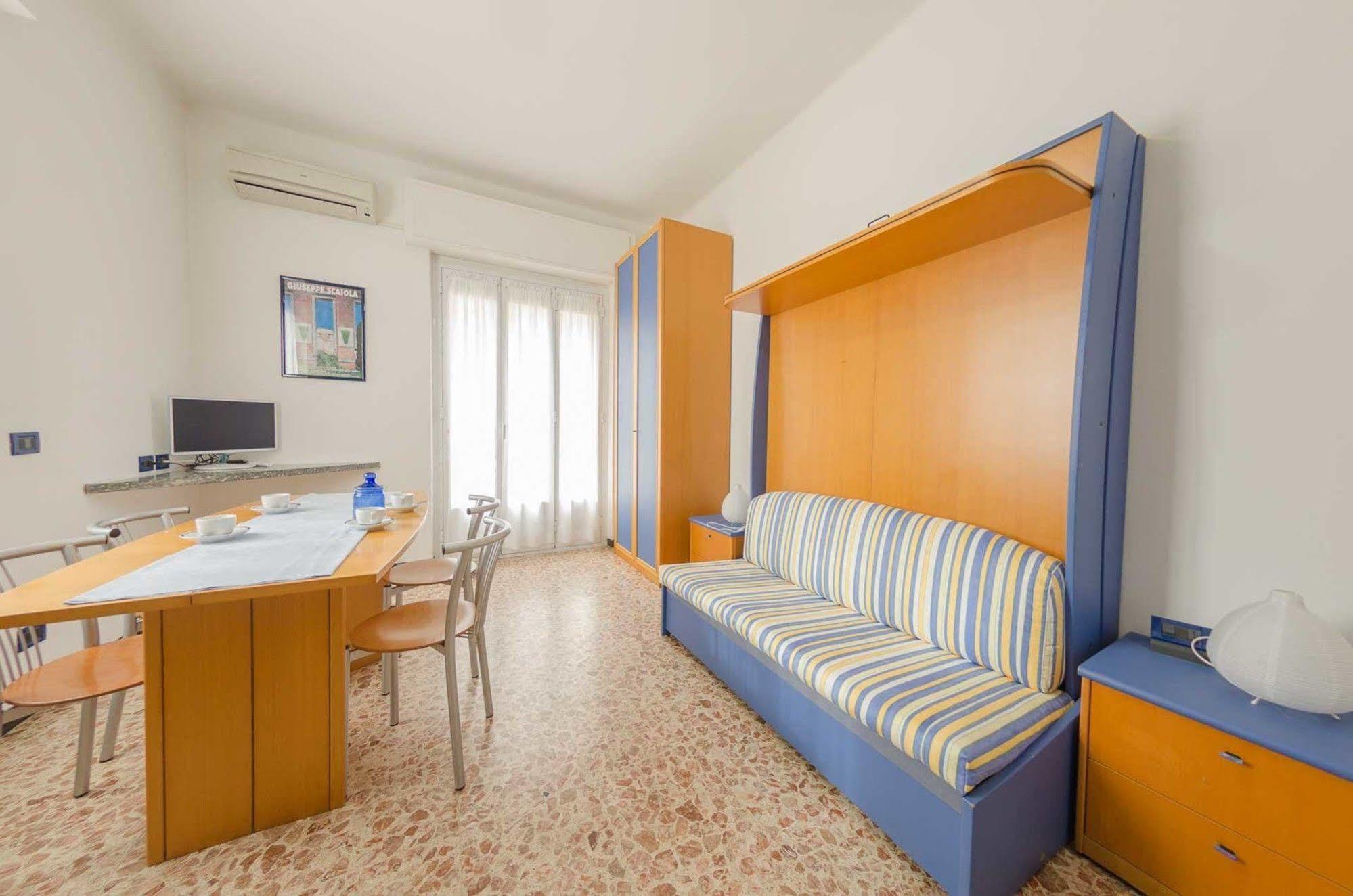 Residenza Adelaide Aparthotel Finale Ligure Buitenkant foto