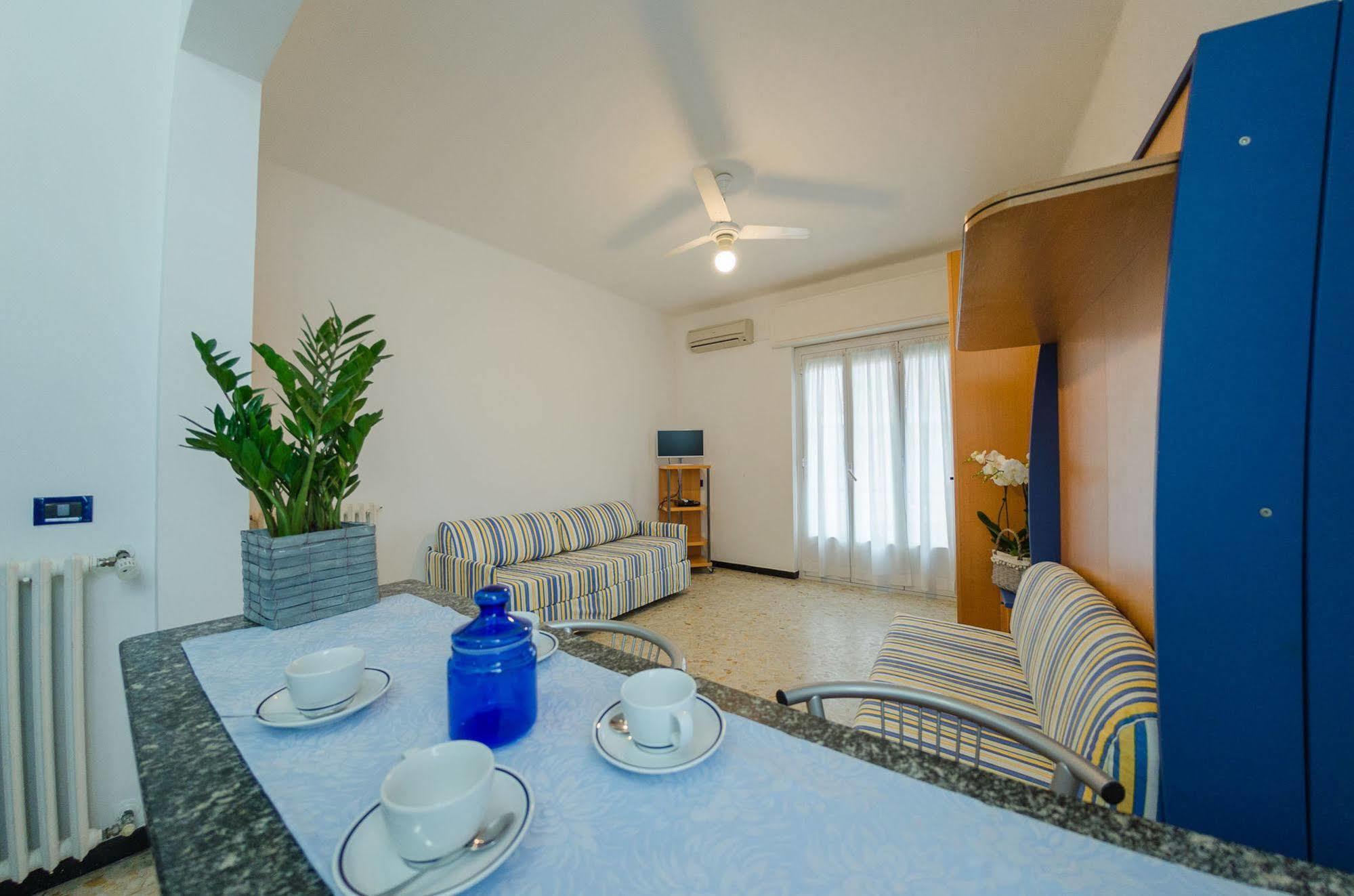 Residenza Adelaide Aparthotel Finale Ligure Buitenkant foto