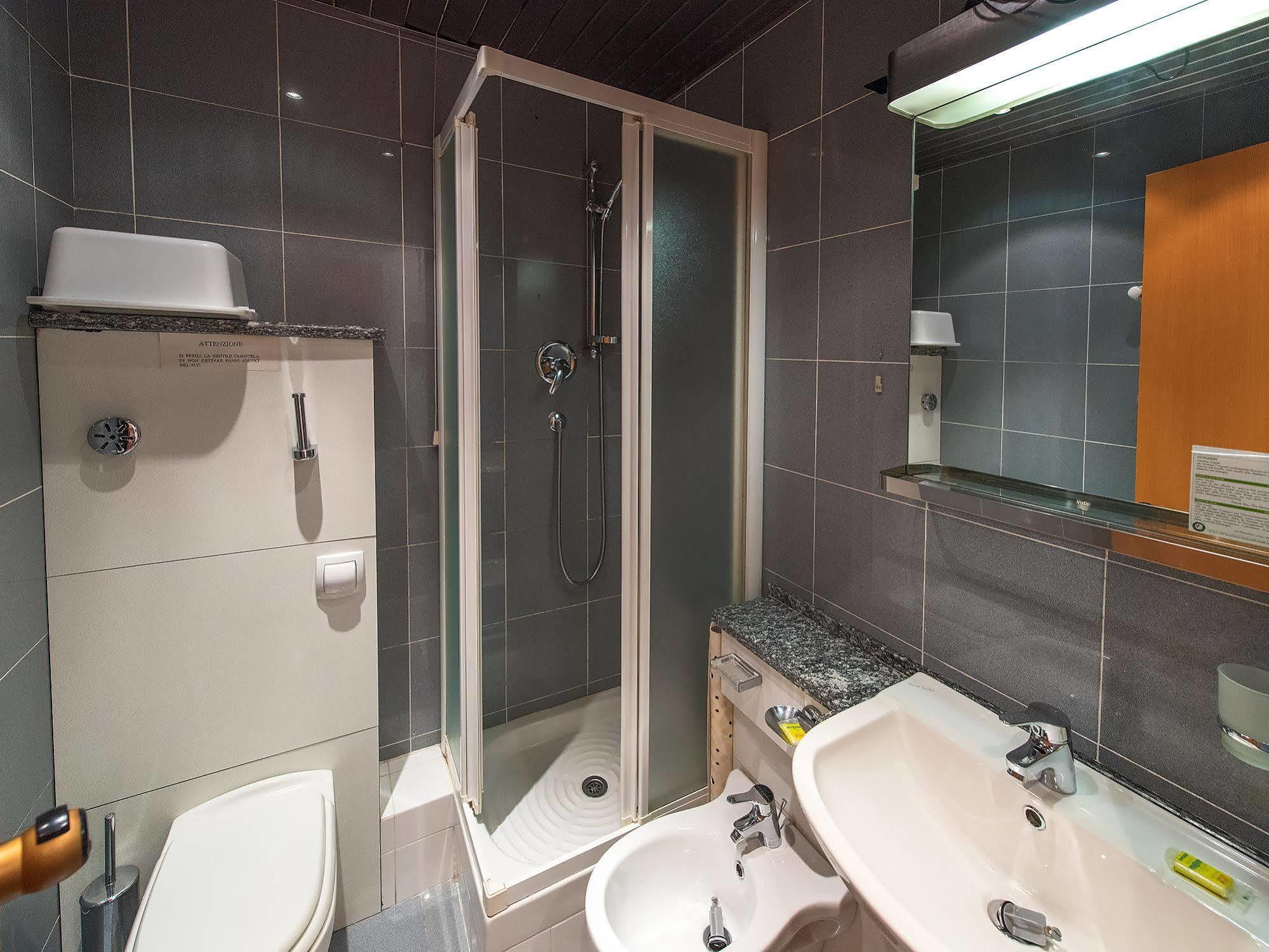 Residenza Adelaide Aparthotel Finale Ligure Buitenkant foto