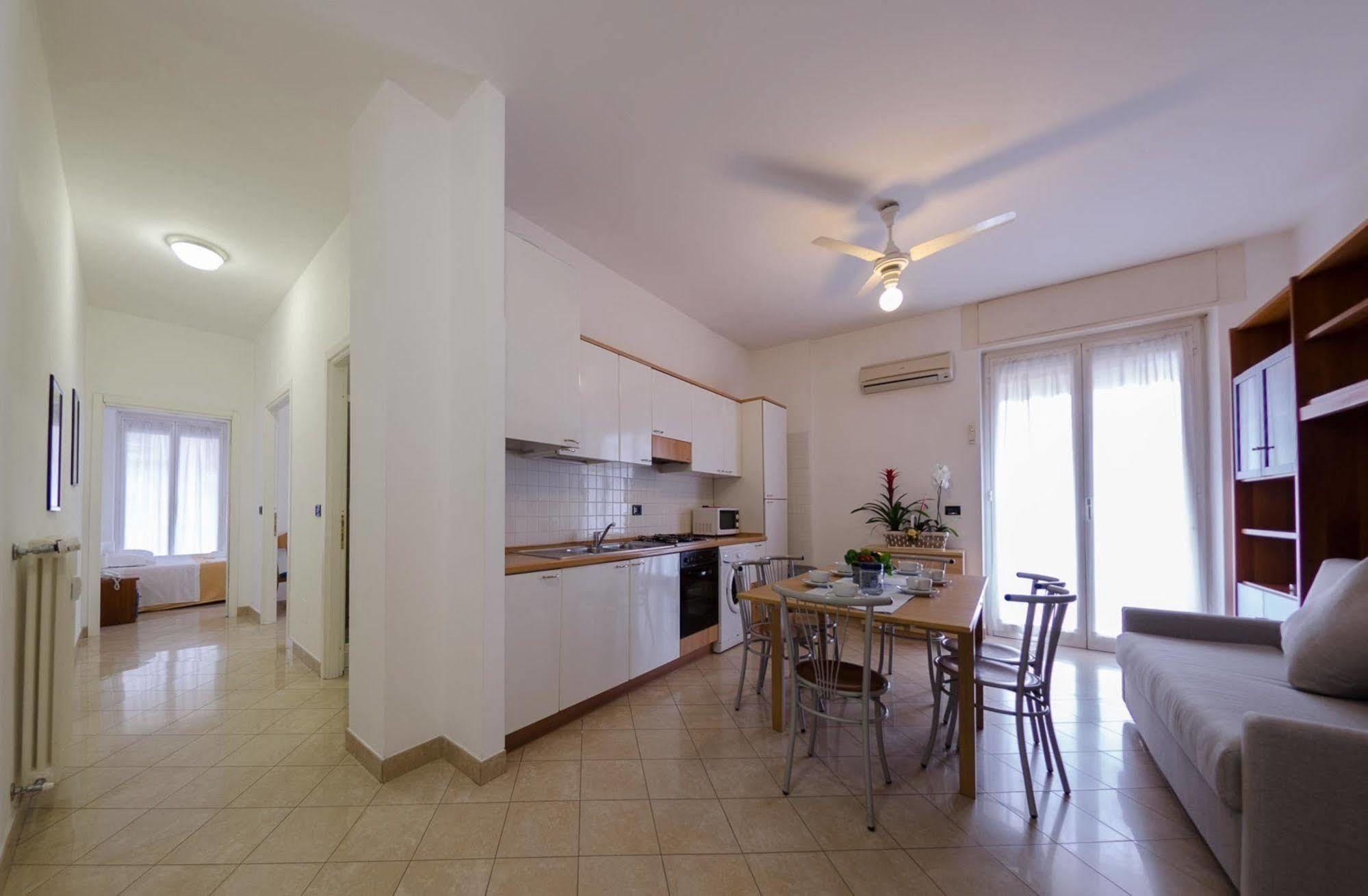 Residenza Adelaide Aparthotel Finale Ligure Buitenkant foto
