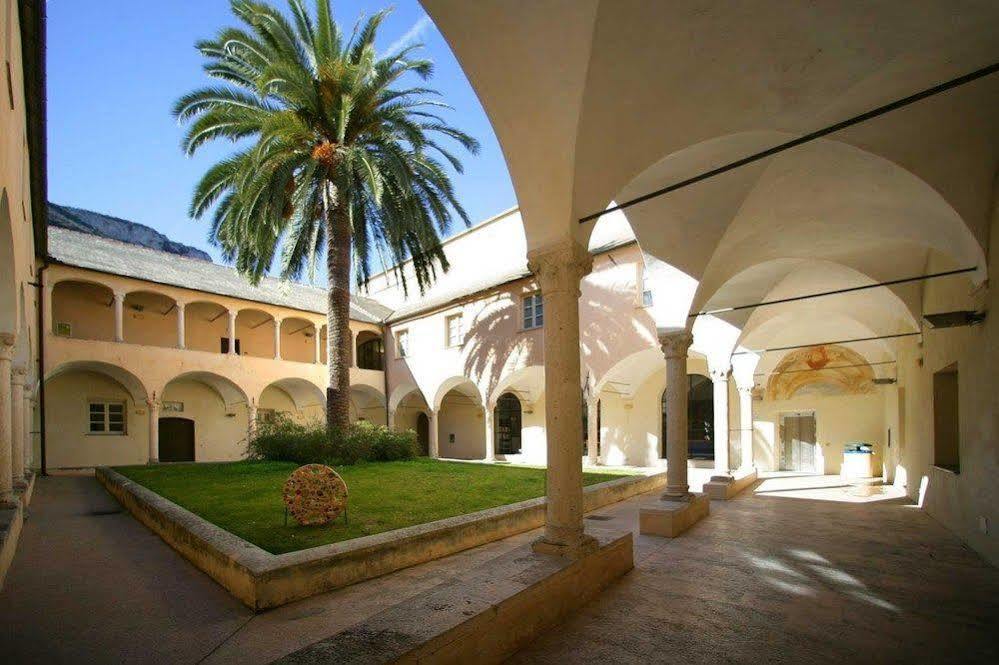 Residenza Adelaide Aparthotel Finale Ligure Buitenkant foto