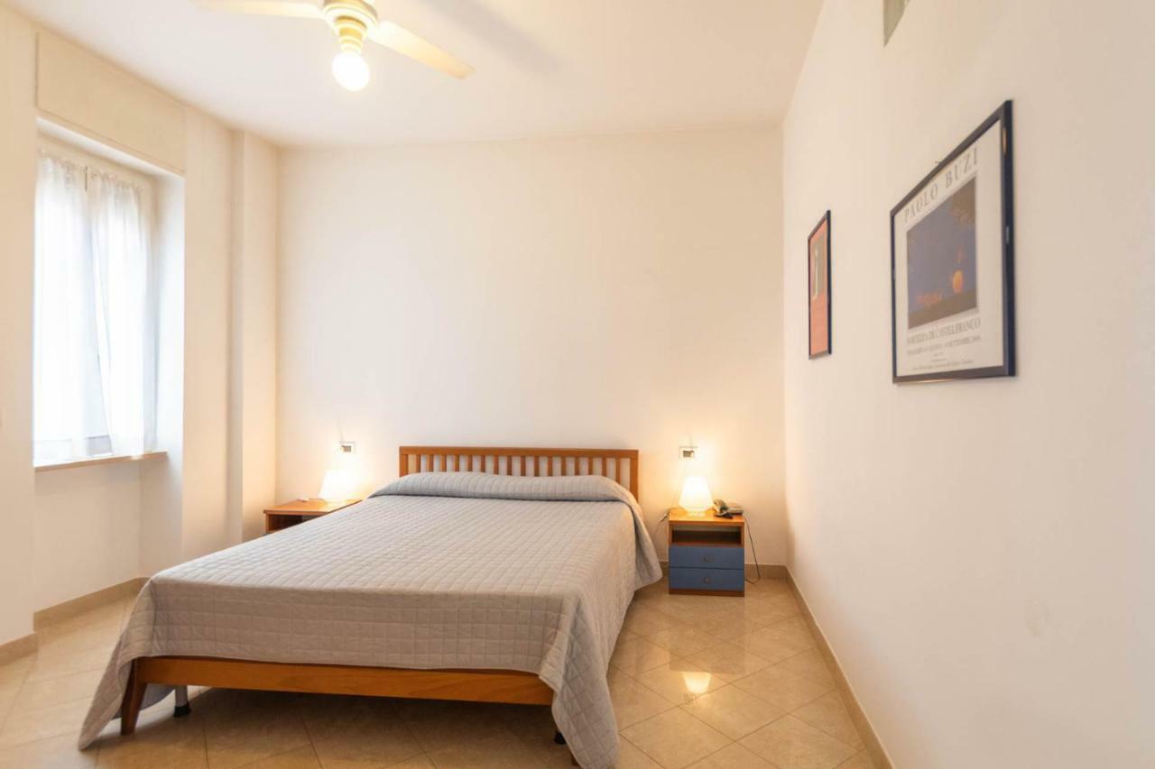 Residenza Adelaide Aparthotel Finale Ligure Buitenkant foto